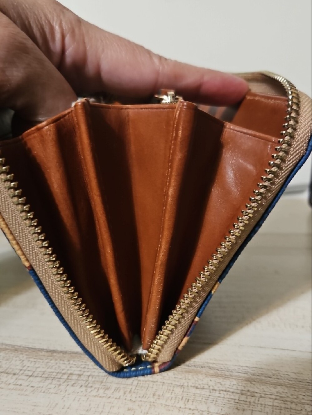 Dooney & Bourke EUC Blue Zip Around Wallet Monogram DB Logo - Picture 10 of 13